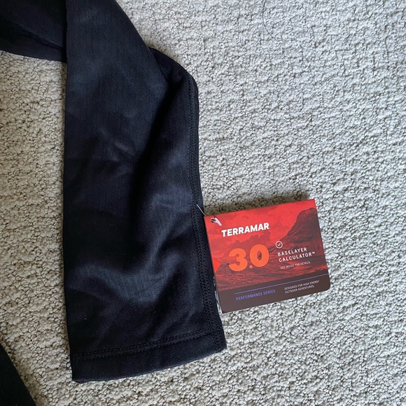 Half zip - Picture 2 of 3